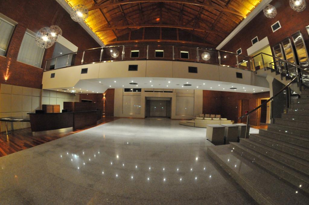 Antu Malal Hotel Plaza Huincul エクステリア 写真