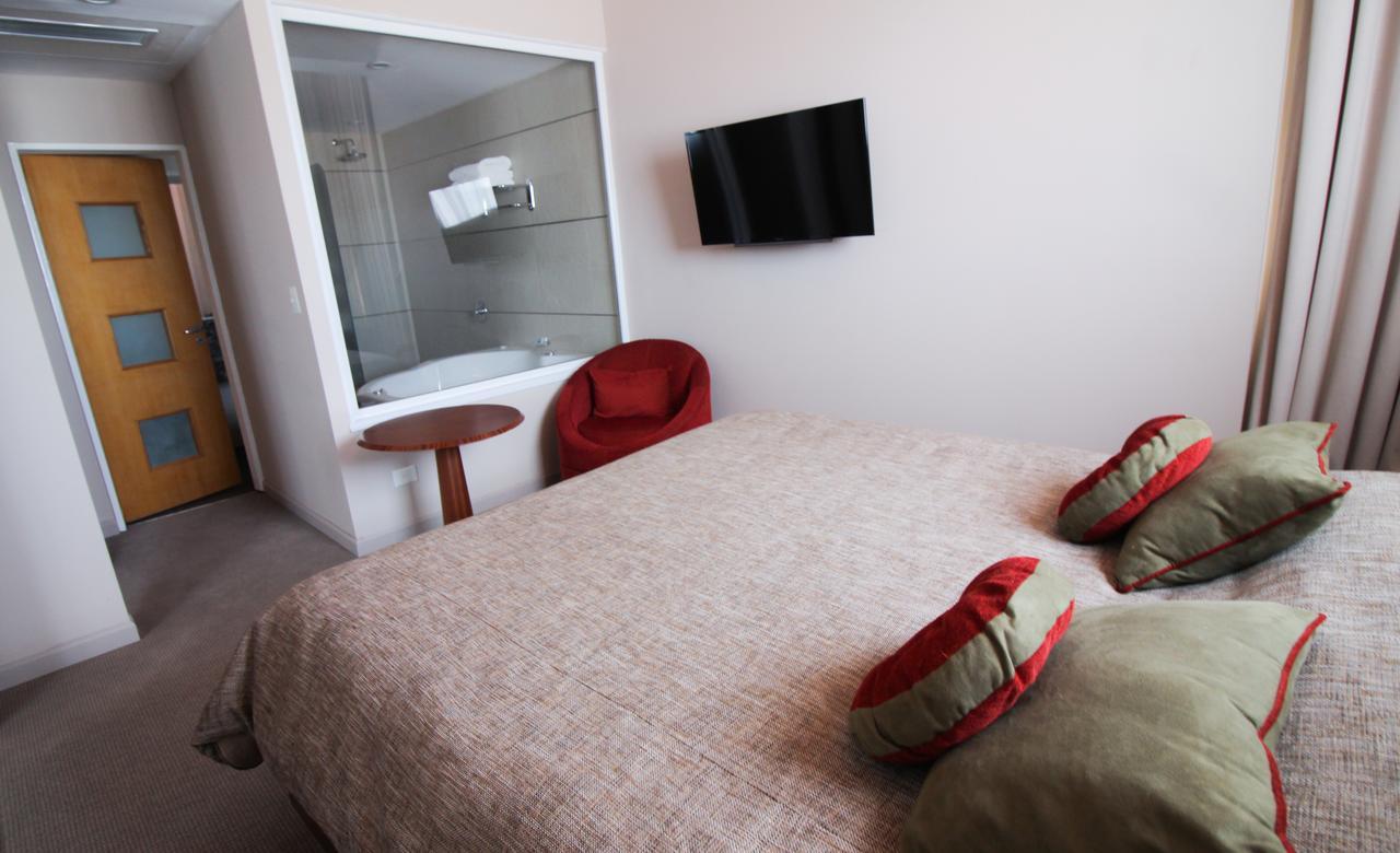 Antu Malal Hotel Plaza Huincul エクステリア 写真