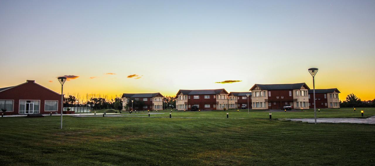 Antu Malal Hotel Plaza Huincul エクステリア 写真