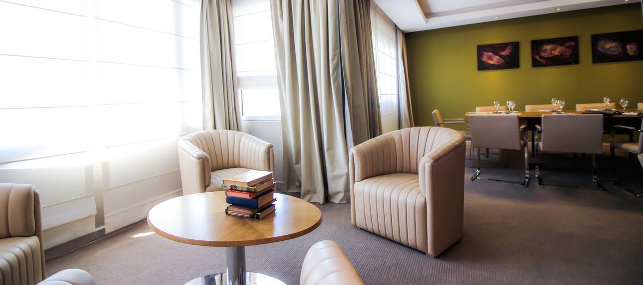 Antu Malal Hotel Plaza Huincul エクステリア 写真